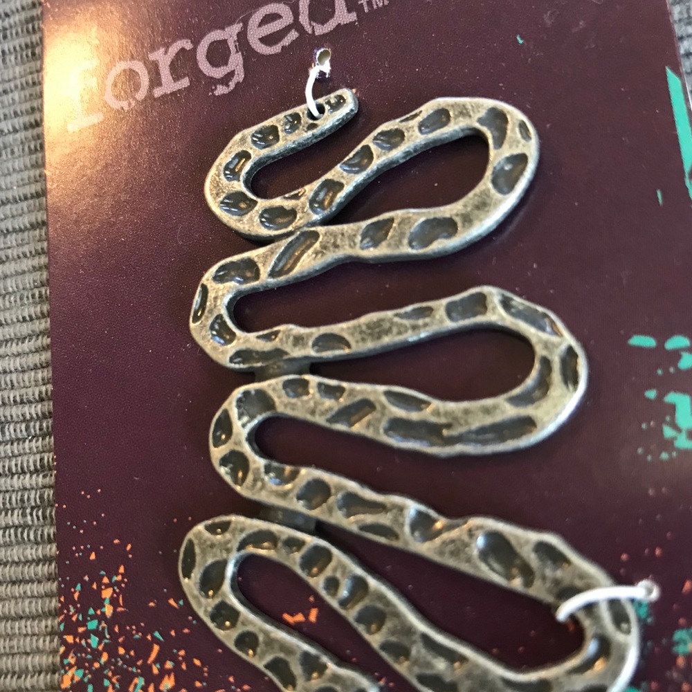 NEW ANTIQUE SILVER METAL HAMMERED SNAKE PENDANT